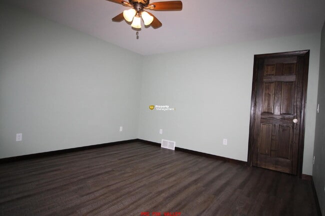 Building Photo - Neenah Subdivision West of I 41