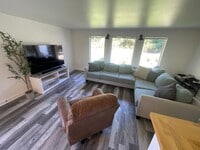 Building Photo - Charming 4-Bedroom with Open Floor Plan & ...