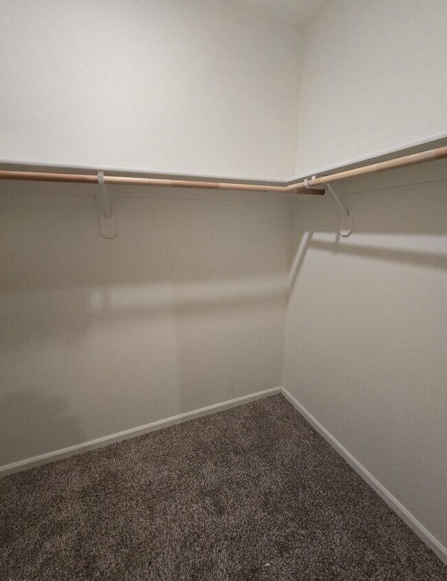 Building Photo - 799 W Brown Ave