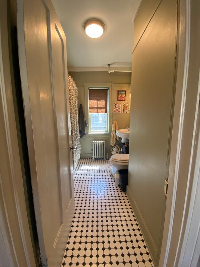 Bathroom - 2011 N Prospect Ave