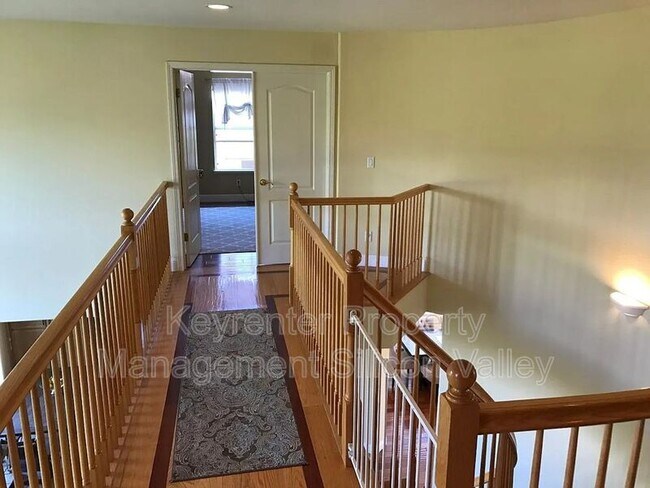 Building Photo - 3825 Venus Ct