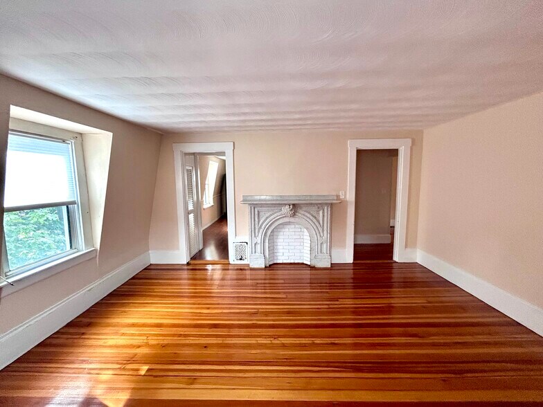 Building Photo - 41 Mount Vernon St