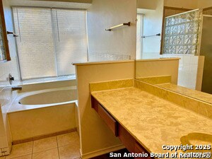 Building Photo - 5010 Fern Lake