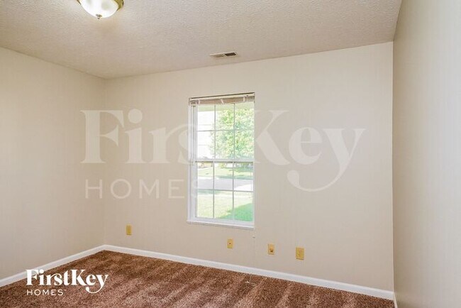 Building Photo - 2431 Copper Hill Dr