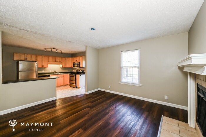 Building Photo - 3202 Lakeford Dr