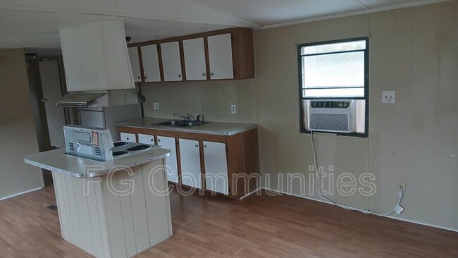 Building Photo - 2155 White Pine M H P Rd