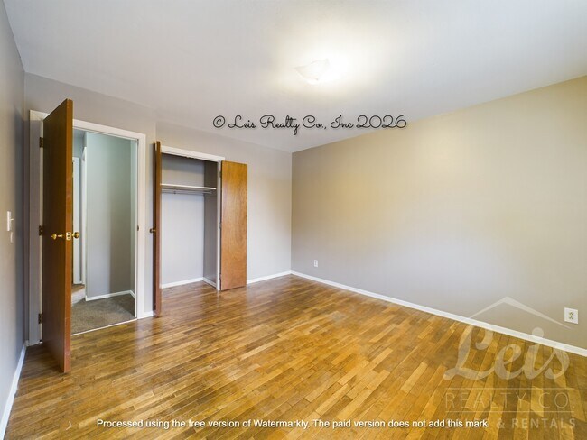 Building Photo - 1359 Chippewa Dr