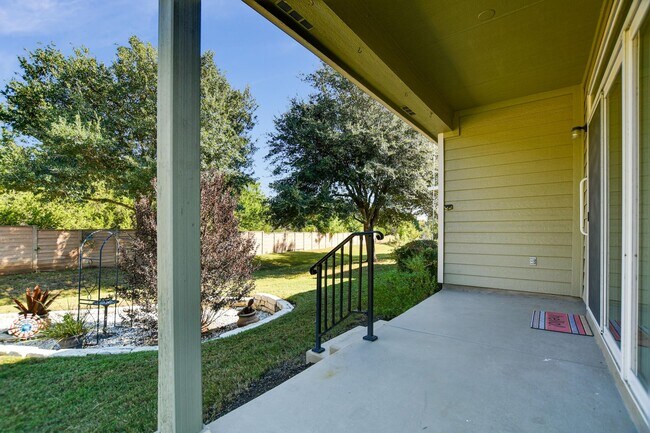 Building Photo - 313 Essex Ln