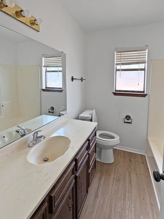 Building Photo - 4000 Mescalero Dr