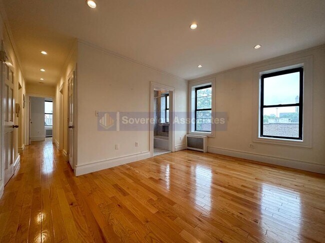 Building Photo - 3 bedroom in NEW YORK NY 10031