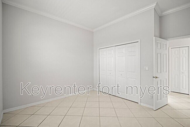 Building Photo - 1072 Port Orange Way