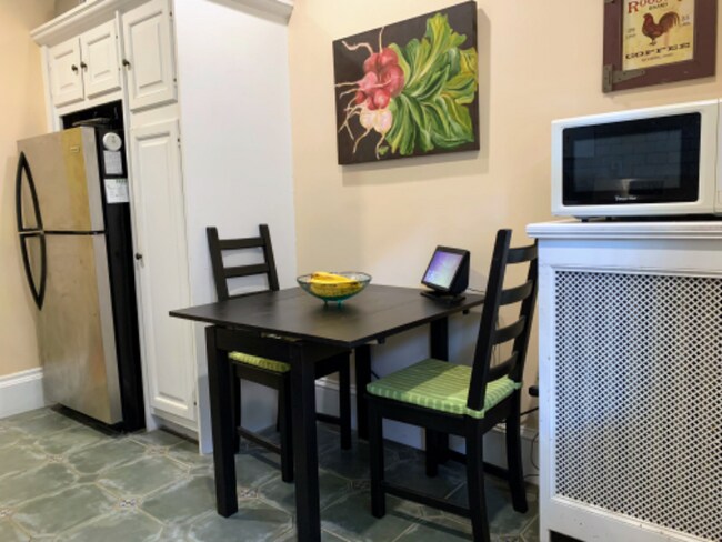 Building Photo - 9 Braemore Rd