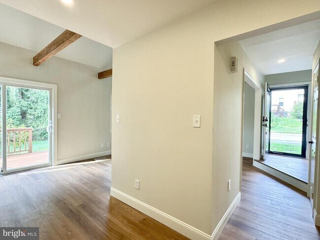 Building Photo - 906 Pritchet Ct