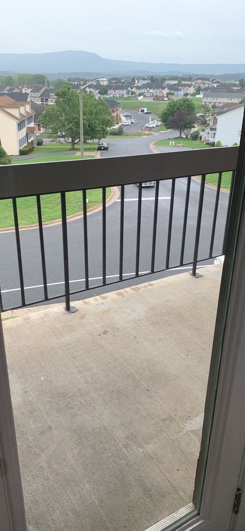 Building Photo - 3 bedroom condo for rent! - 1112-11 Blue R...