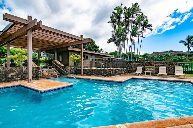 Building Photo - Furnished Masters Townhouse, Upgraded, Rare End Unit, 1 bedroom + loft with Ocean View