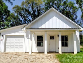 Building Photo - 303 N Crigler St