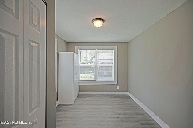 Building Photo - 1574 Steele St