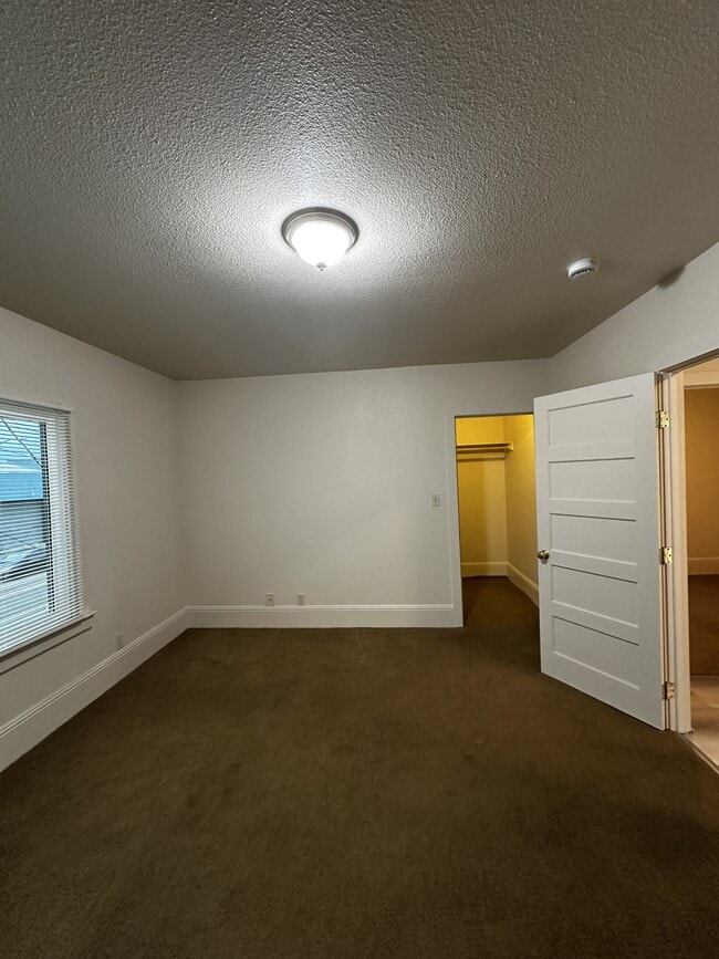 Building Photo - 2806 Adeline St