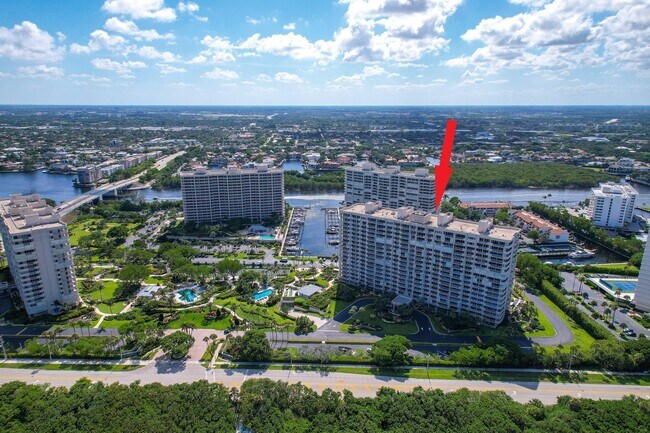Building Photo - 4301 N Ocean Blvd