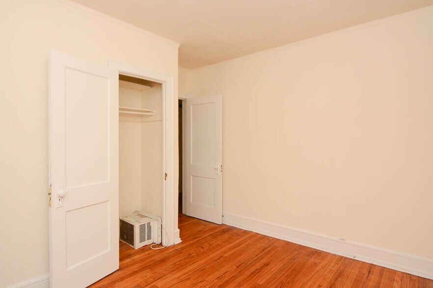 Building Photo - 2332 N Spaulding Ave