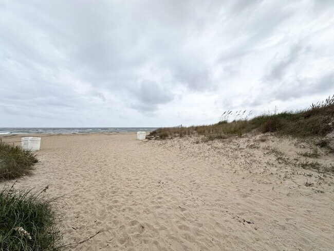 Building Photo - Great condo in Pelican Dunes!