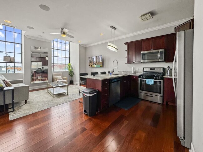 Building Photo - 1421 N 5th St