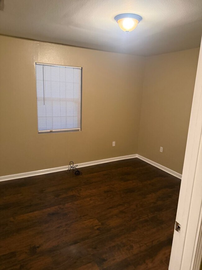 Building Photo - 5730 Cameron Blvd