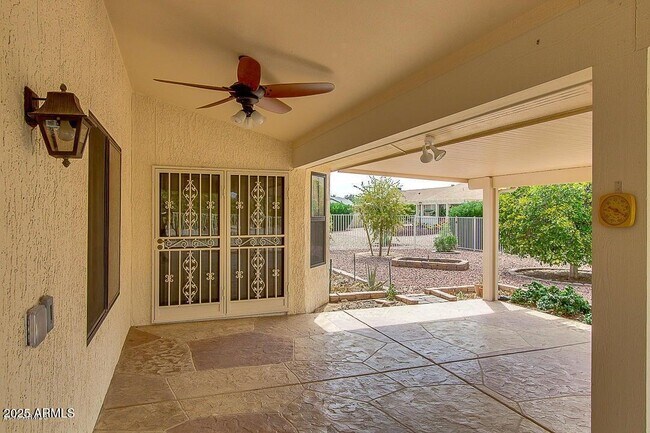 Building Photo - 13820 W Oak Glen Dr