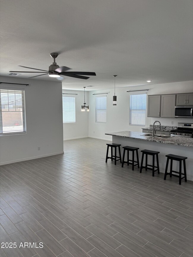 Building Photo - 22887 E Bonanza Way