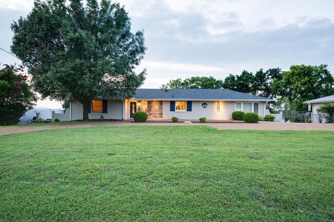 Building Photo - 389 Green Harbor Rd