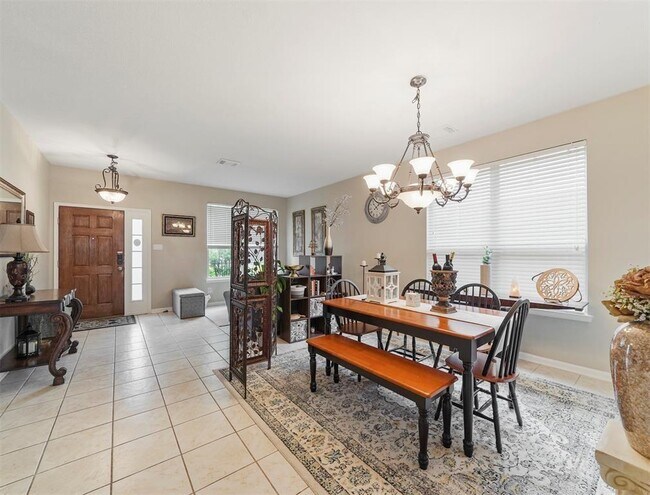 Building Photo - 2806 Crestbrook Bend Ln