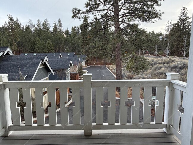 Building Photo - Stunning 2 BR home in Northwest Crossing