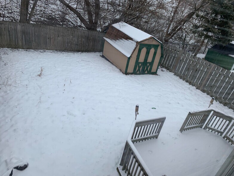 Building Photo - 1818 Whitney Dr