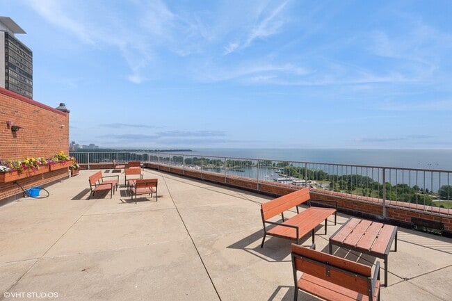 Building Photo - 3100 N Lake Shore Dr