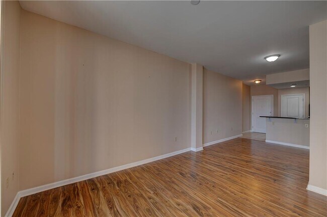 Building Photo - 3040 Peachtree Rd