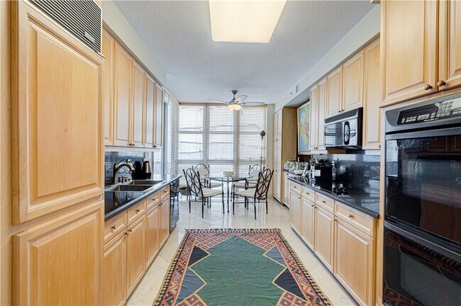 Building Photo - 3200 N Ocean Blvd