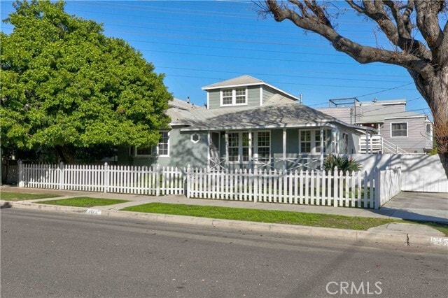 Building Photo - 1144 Evergreen St