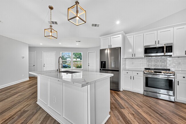 Building Photo - 1114 Briarmead Dr