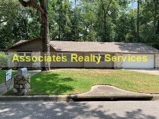 Building Photo - Westchester Manor wonderful SW location!