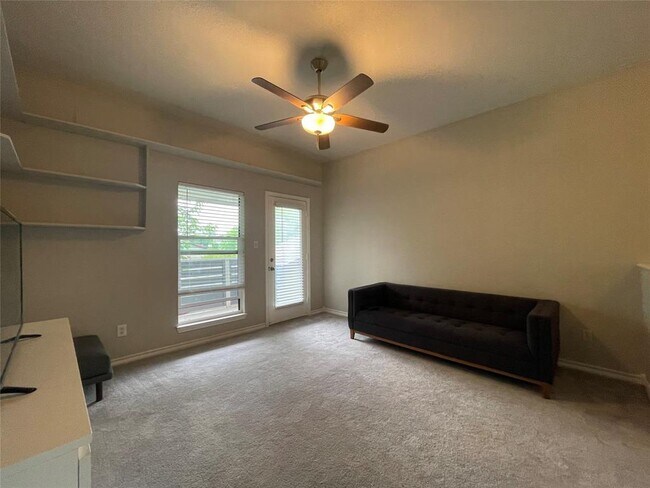 Building Photo - 1404 Norwalk Ln