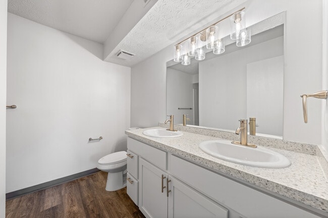 3x2 Rebuild Bath - Pheasant Run Apartments