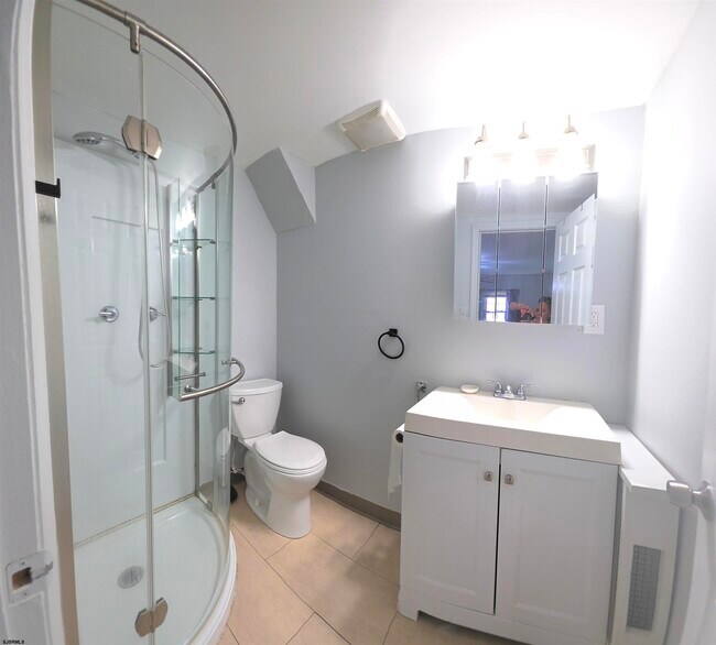 Building Photo - 216 New Jersey Ave