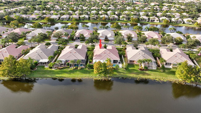 Building Photo - 11361 SW Pembroke Dr