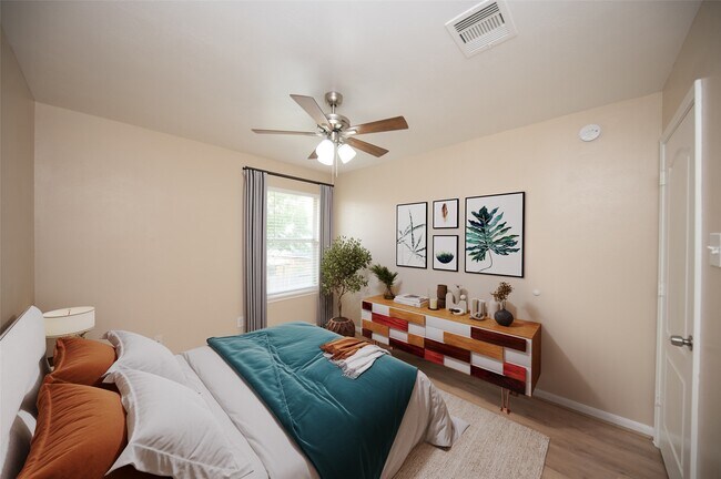 Building Photo - 20510 Raincrest Dr