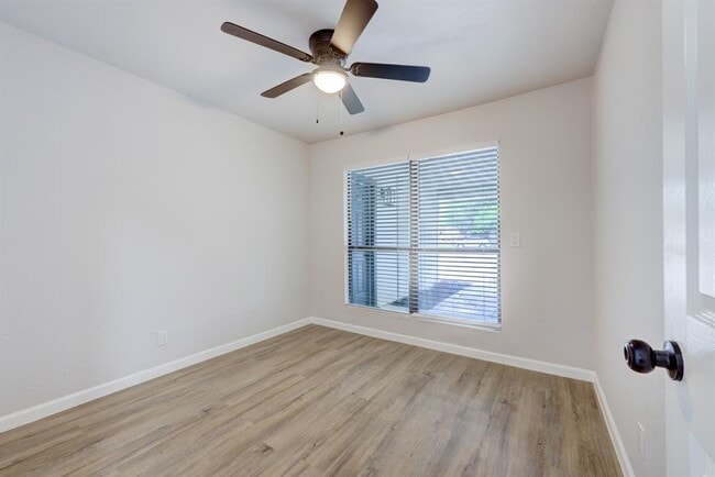 Building Photo - 5209 Purple Sage Dr