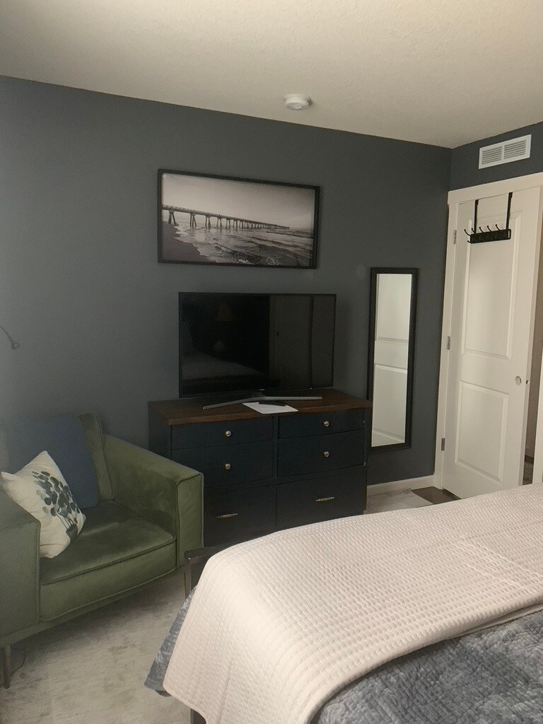 Bedroom 2 - 5401 NE 66th Dr