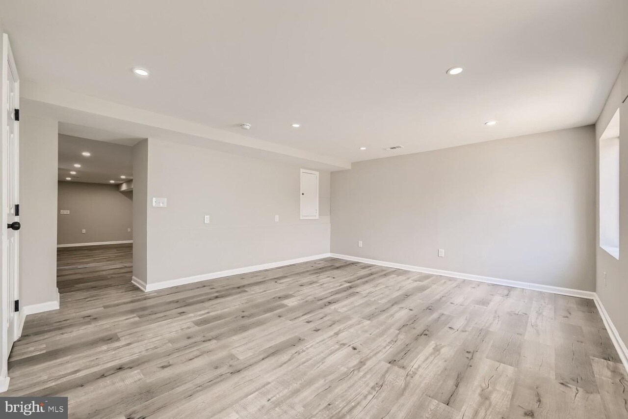 Building Photo - 4111 Sunnyside Ave