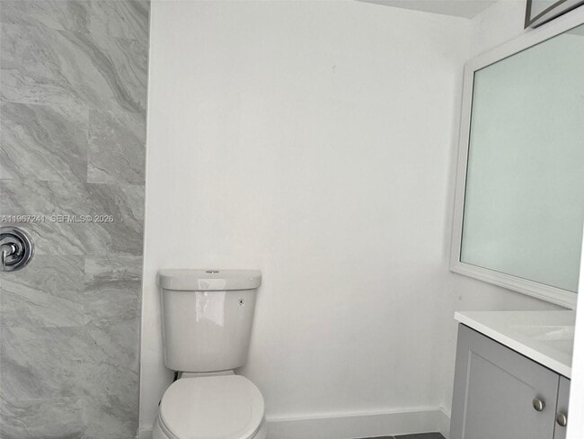 Building Photo - 7980 N French Dr