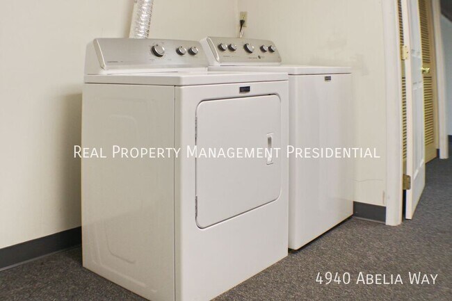 Building Photo - 4940 Abelia Way