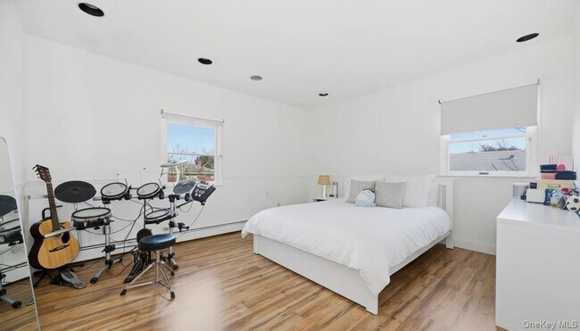 Building Photo - 1495 Bay Blvd